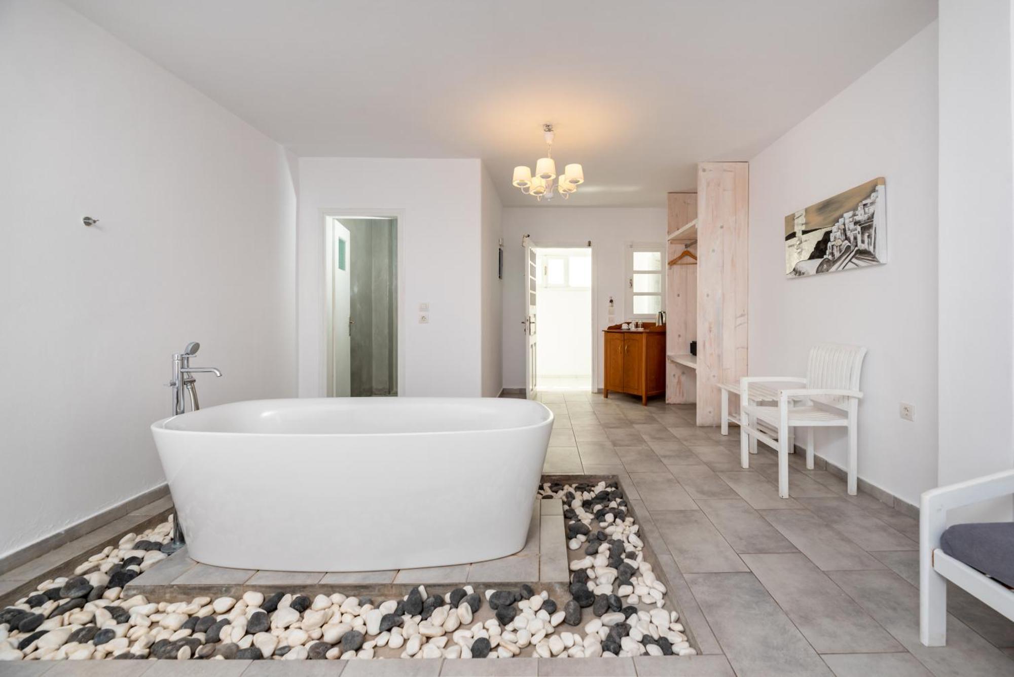 Maistros Village Hotel 5*