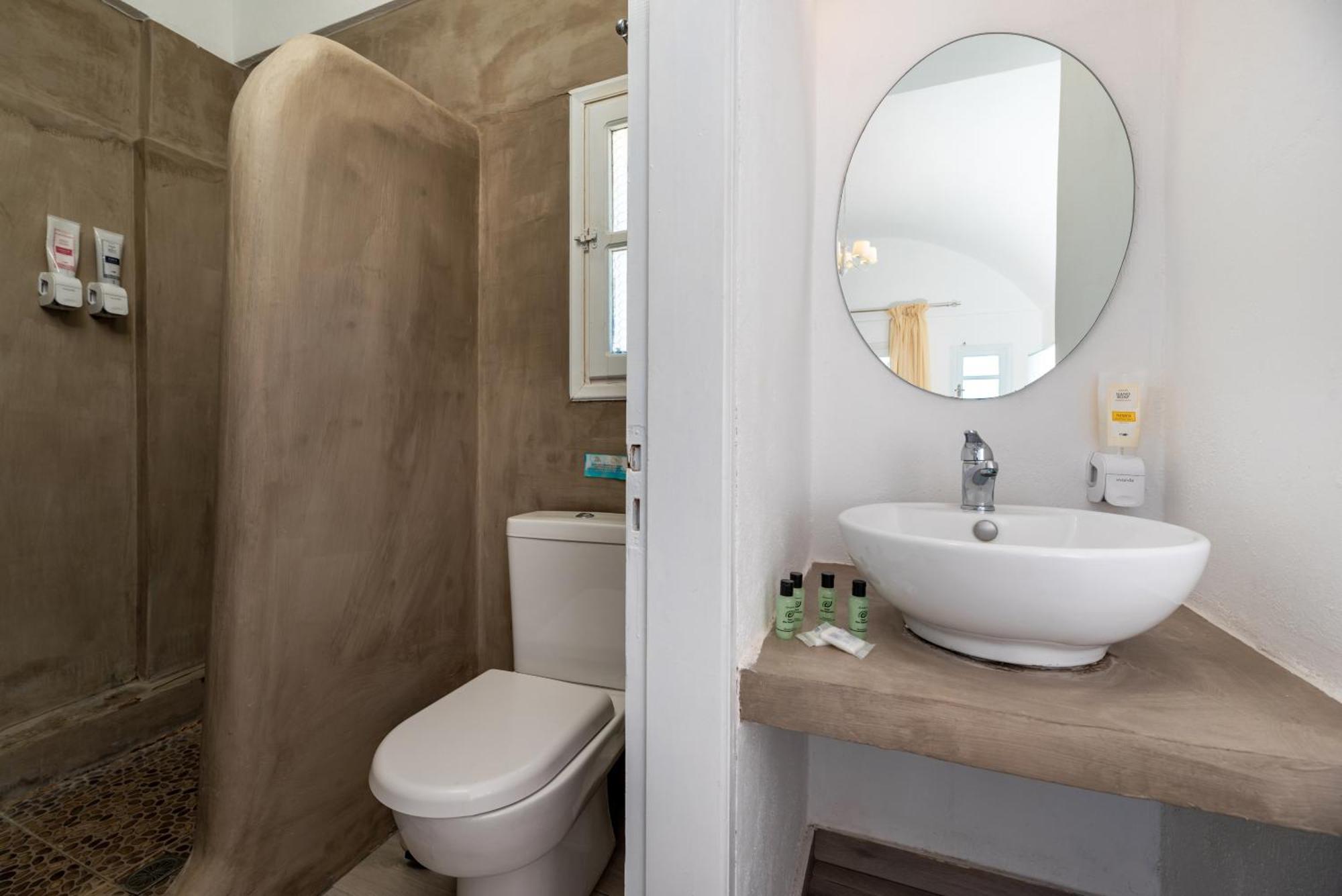 Maistros Village 5* Karterados (Santorini)